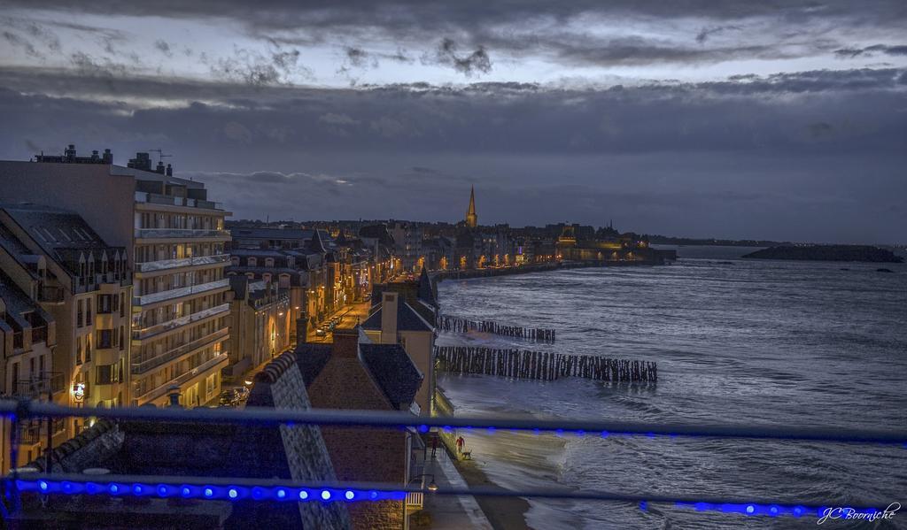 Ambassadeurs Logis Hotel Saint-Malo Exterior foto